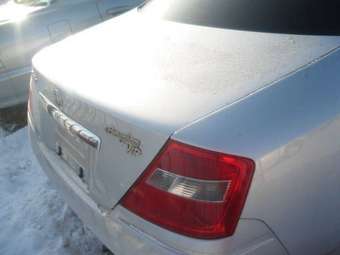 2001 Nissan Gloria Photos