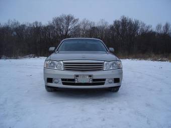 2001 Nissan Gloria Photos