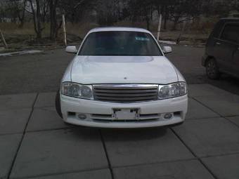 2001 Nissan Gloria Pictures