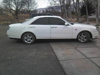 2001 Nissan Gloria Photos