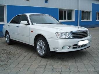 2001 Nissan Gloria Photos