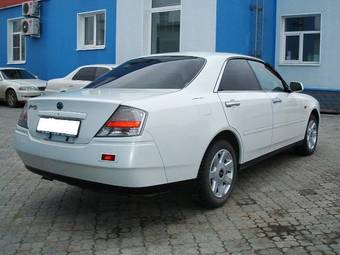 2001 Nissan Gloria Photos