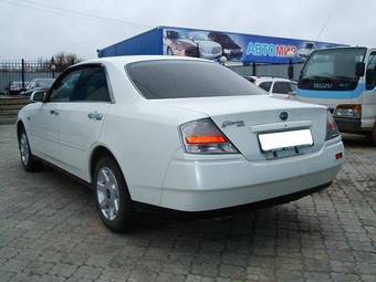 2001 Nissan Gloria Pictures