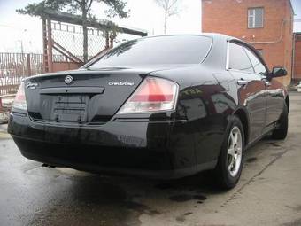 2001 Nissan Gloria Pictures