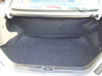 2001 Nissan Gloria Photos