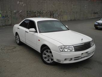 2001 Nissan Gloria Pictures