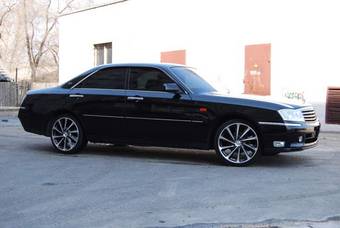 2001 Nissan Gloria Images