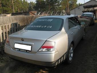 2001 Nissan Gloria Photos