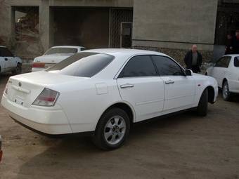 2001 Nissan Gloria Photos