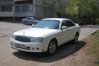 2001 Nissan Gloria Photos
