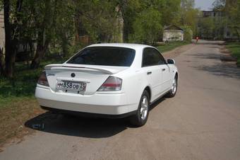 2001 Nissan Gloria Pictures