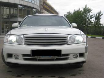 2001 Nissan Gloria Photos