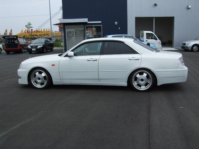 Nissan gloria 2001