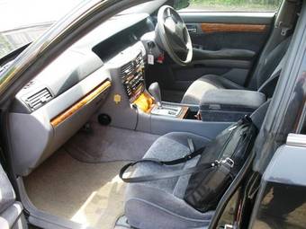 2001 Nissan Gloria Photos