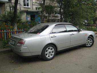 2001 Nissan Gloria Pictures