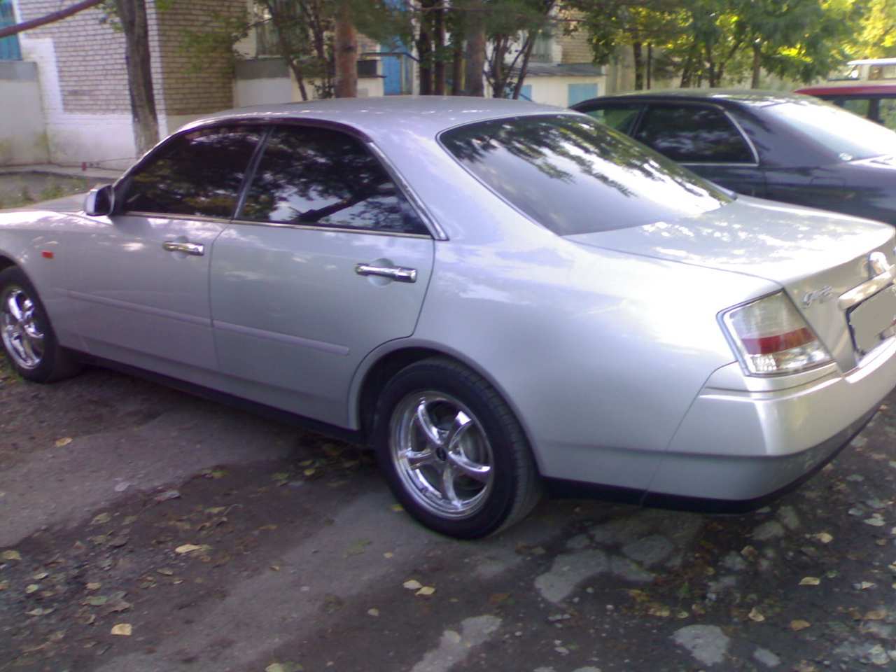 Nissan gloria 2001