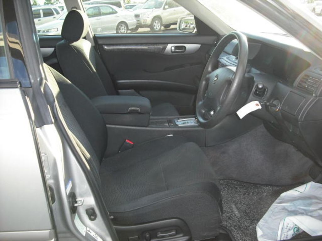 2002 Nissan Gloria