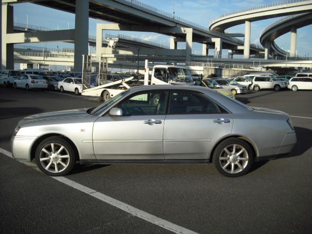 2002 Nissan Gloria