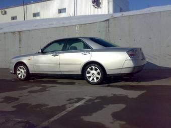 2002 Nissan Gloria Pics