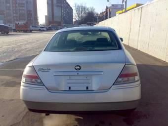 2002 Nissan Gloria Photos