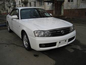 2002 Nissan Gloria Photos