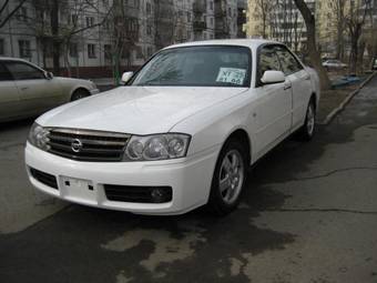 2002 Nissan Gloria Pictures