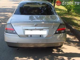 2002 Nissan Gloria Pictures