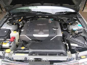 2002 Nissan Gloria Photos