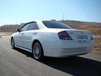 2002 Nissan Gloria Photos