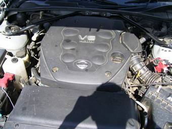 2002 Nissan Gloria Pictures