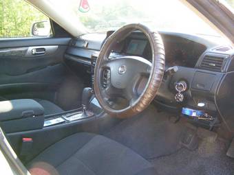 2002 Nissan Gloria Pictures