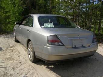 2002 Nissan Gloria Photos