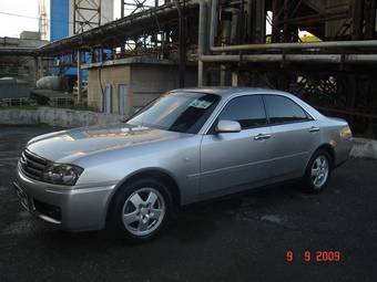 2002 Nissan Gloria Photos