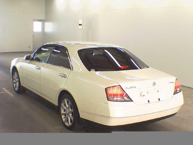 2003 Nissan Gloria