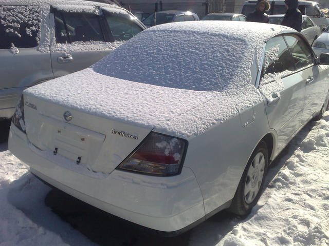 2003 Nissan Gloria