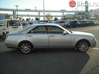 2003 Nissan Gloria Pictures