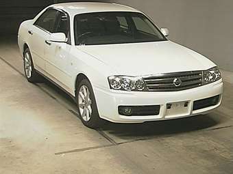 2003 Nissan Gloria Pictures
