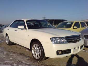 2003 Nissan Gloria Pictures