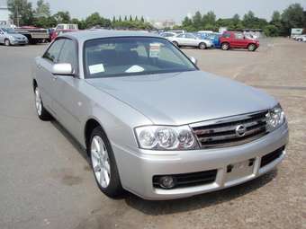 2003 Nissan Gloria Pictures