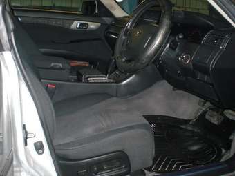 2003 Nissan Gloria Pictures
