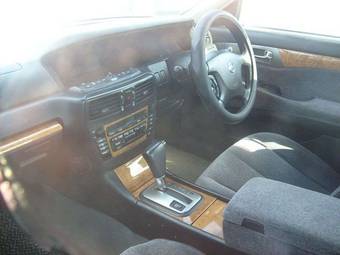 2003 Nissan Gloria Pics