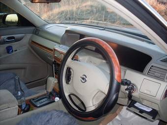 2003 Nissan Gloria Photos