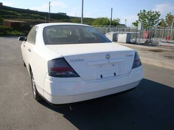 2003 Nissan Gloria Photos