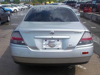 2003 Nissan Gloria Pictures