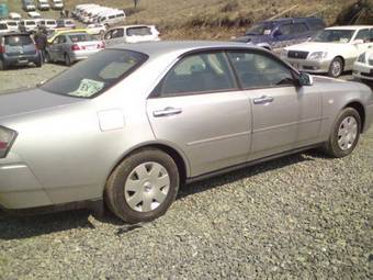 2003 Nissan Gloria Pictures