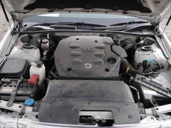 2003 Nissan Gloria Pictures