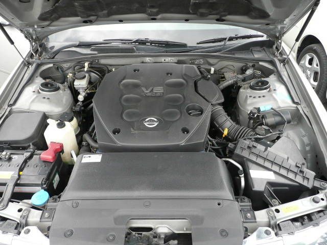 2004 Nissan Gloria