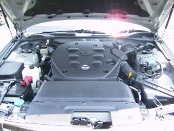 2004 Nissan Gloria Pictures