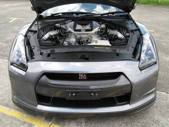 2008 Nissan GT-R Pictures