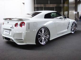 2008 Nissan GT-R Pictures